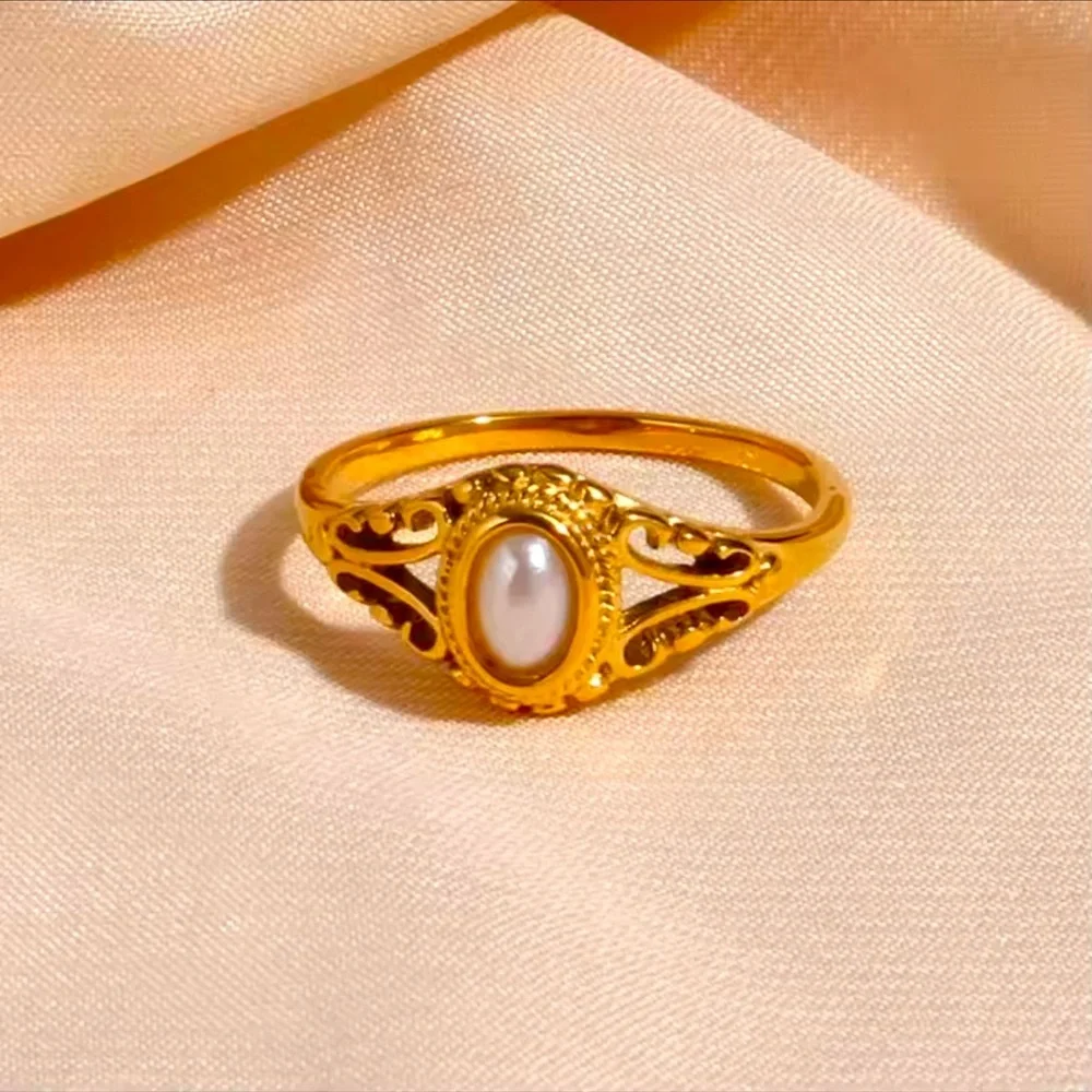 Pearl Ring 18K Gold Plated Stainless Steel Size 6,7,8 available